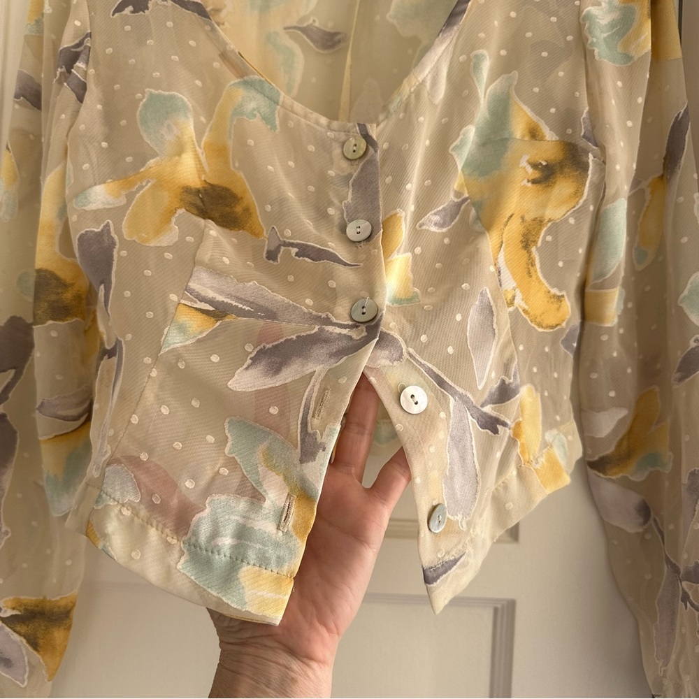 Vintage Y2K French Sheer Fairy Top with Swiss for and floral pattern - Picture 8 of 10
